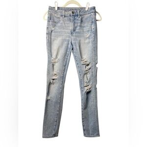 American Eagle “The Dream Jean” Light Wash Distressed Skinny Jeans - Size 6